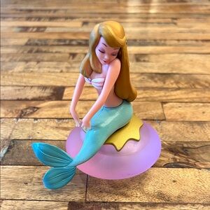 Besame Cosmetics x Disney Peter Pan Mermaid Lagoon Waterfall Mist